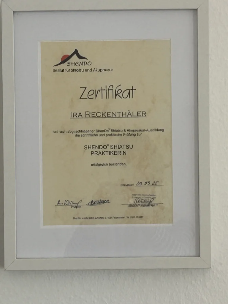 Shiatsu Krefeld ShenDo Shiatsu Zertifikat gerahmt